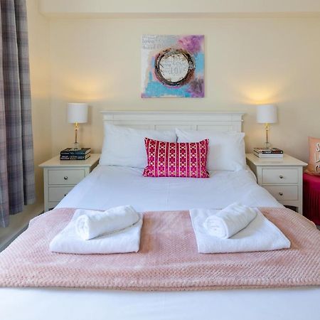 Ilkley Place Bagian luar foto